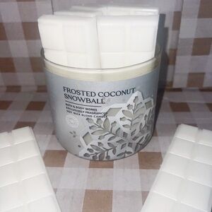Bath and body works Candle Frosted Coconut Snowball Wax Melts
